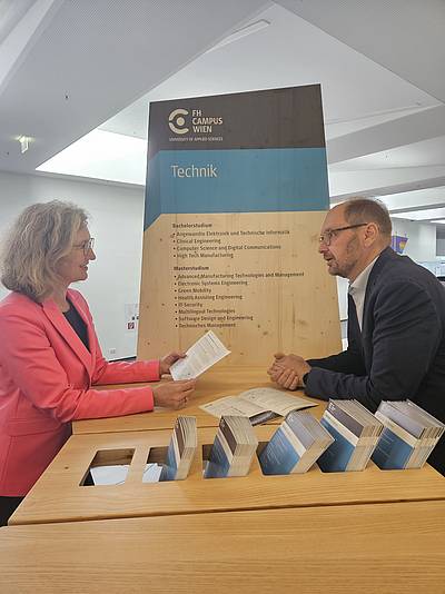 Bild von Heimo Hirner im Gespräch 